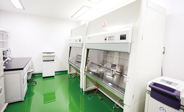 動物細胞培養室