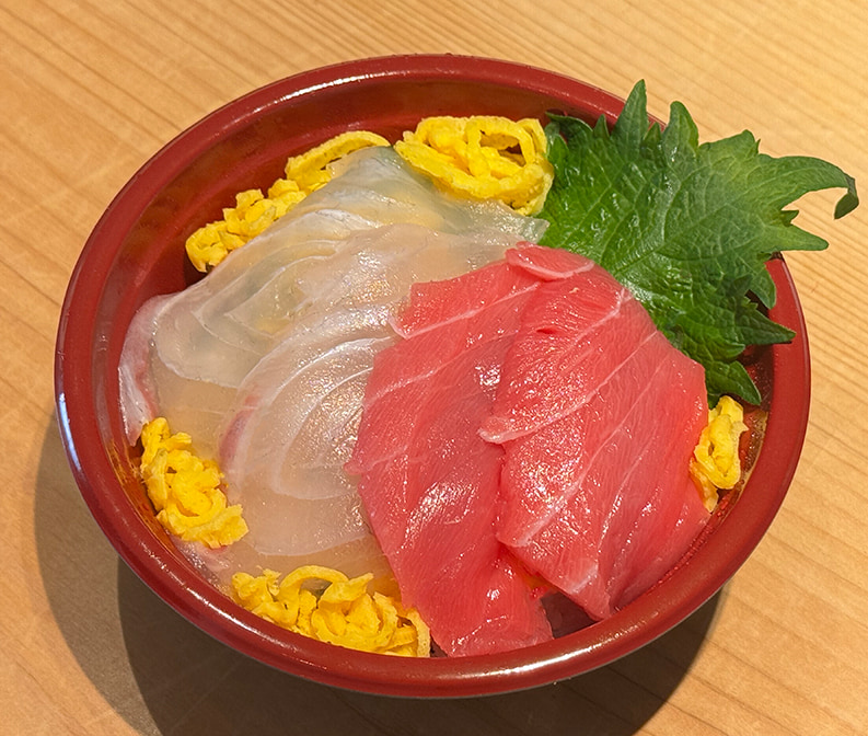 近大マグロ&マダイのミニ紅白丼